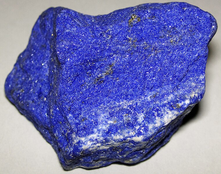 File:Lapis lazuli (lazuritic metamorphite) (Sar-e-Sang Deposit, Sakhi Formation, Precambrian, 2.4-2.7 Ga (?); Sar-e-Sang Mining District, Hindu-Kush Mountains, Afghanistan) 5 (32696807747).jpg