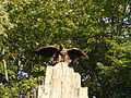 Leun Kriegerdenkmal Vogel.jpg