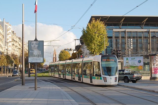 RATP tram on tramway line T3a at Porte de Versailles.