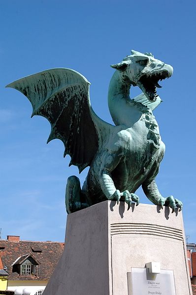 File:Ljubljana Drachen Brücke 03.jpg