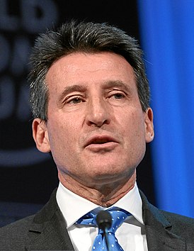 Lord Coe falando no Fórum Econômico em Davos, Suíça (2012)