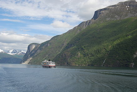 Hurtigruten travelling the Sunnylvsfjorden