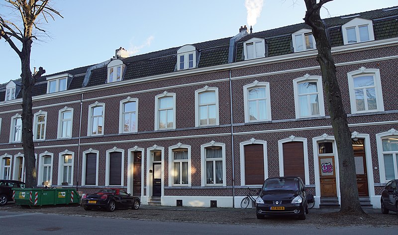 File:Maastricht - Graaf van Waldeckstraat 17-19-21-23-25-27 - GM-588 20190224.jpg