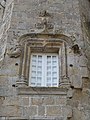 Manoir du Colombier (fenêtre du XVe s.).jpg