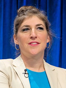 Mayim Bialik 2013.jpg