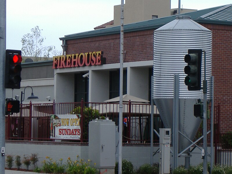 File:Merced CA Downtown Firehouse Restaurant2.jpg