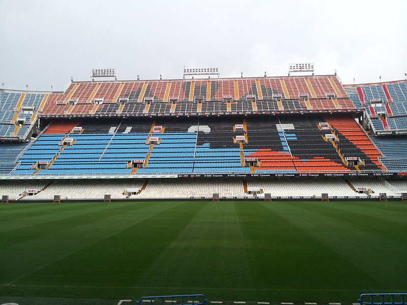 File:Mestalla a mig pintar - 1.jpeg