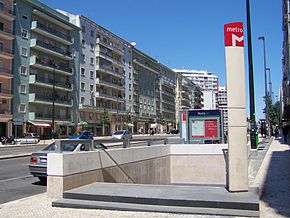 Entrada da estação Roma do metro de Lisboa, Linha Verde