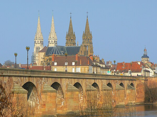 Views of Moulins