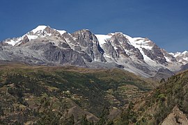 Mount Illampú в мае 2007 г. (Cody H).jpg 