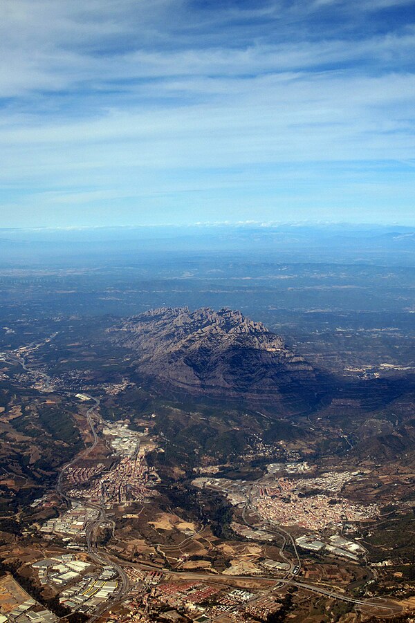 File:Muntanyes de Montserrat 02.jpg