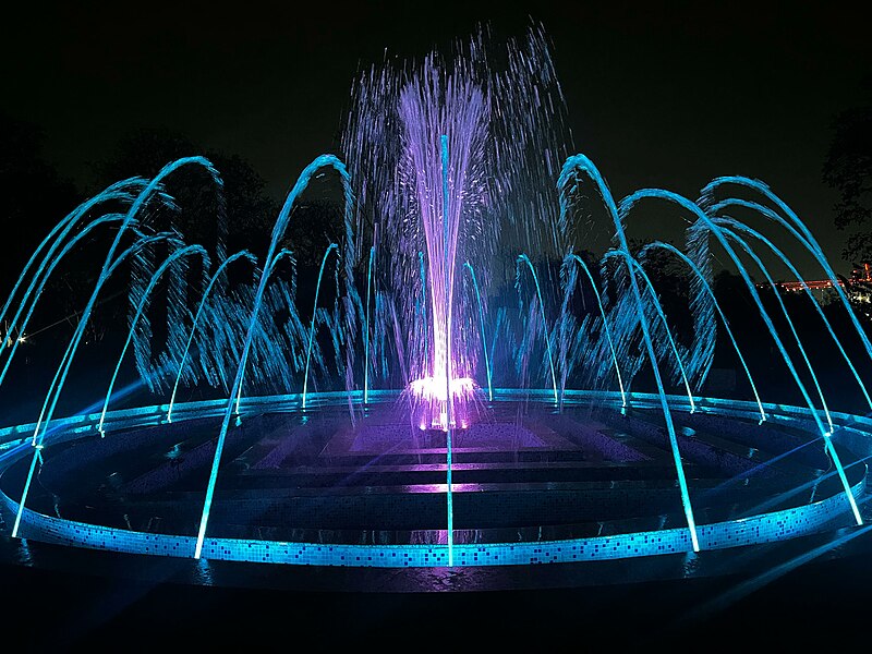 File:Musical Fountain (2).jpg