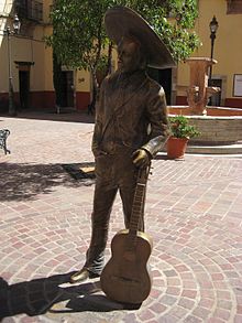 Statuo de Jorge Negrete en Guanajuato.