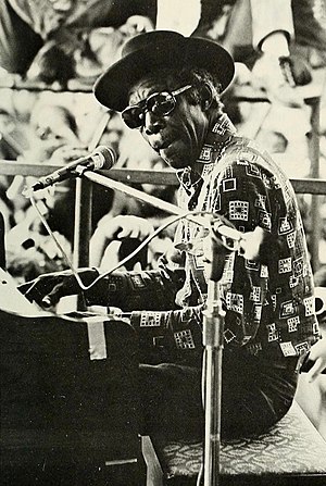 Professor Longhair: Americký bluesový zpěvák a pianista