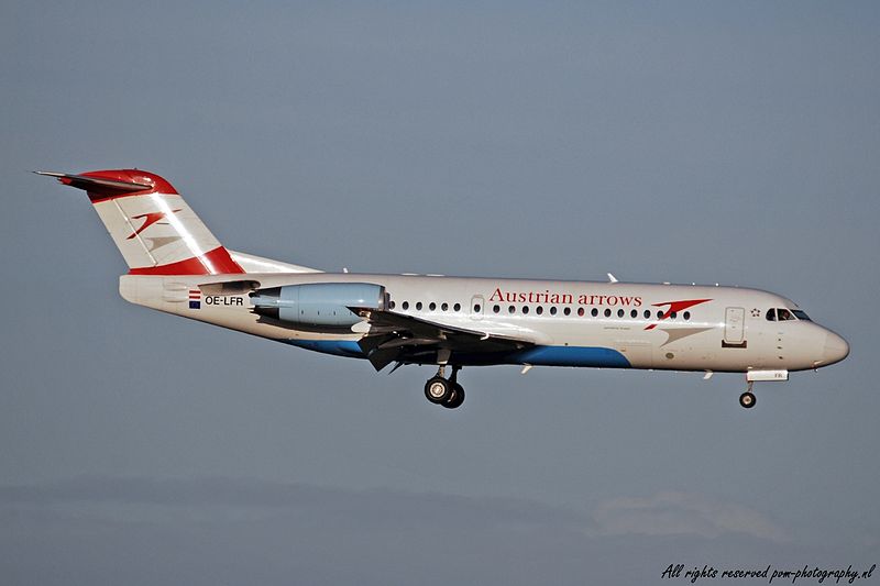 File:OE-LFR Austrian Arrows (Tyrolean Airways) (3103628985).jpg