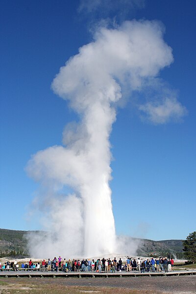 File:OldFaithful 0172.jpg