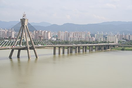 Tập_tin:Olympic_Bridge_on_Hangang_river_Seoul_Korea.jpg