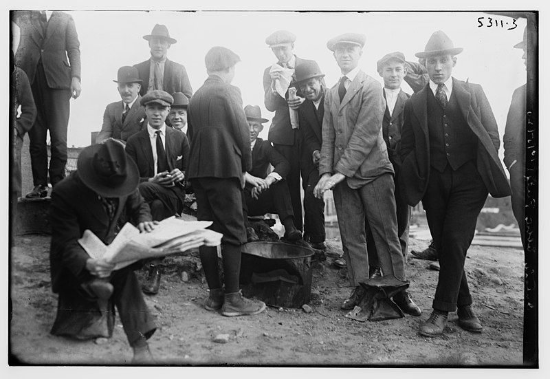 File:Outside Ebbets Field LCCN2014711596.jpg