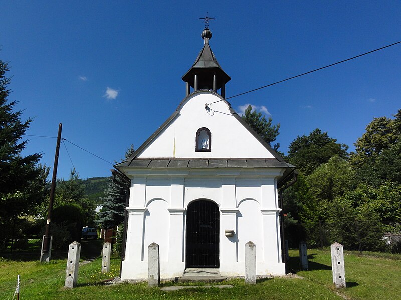 File:POL Meszna Kaplica Matki Boskiej Siewnej 2.JPG