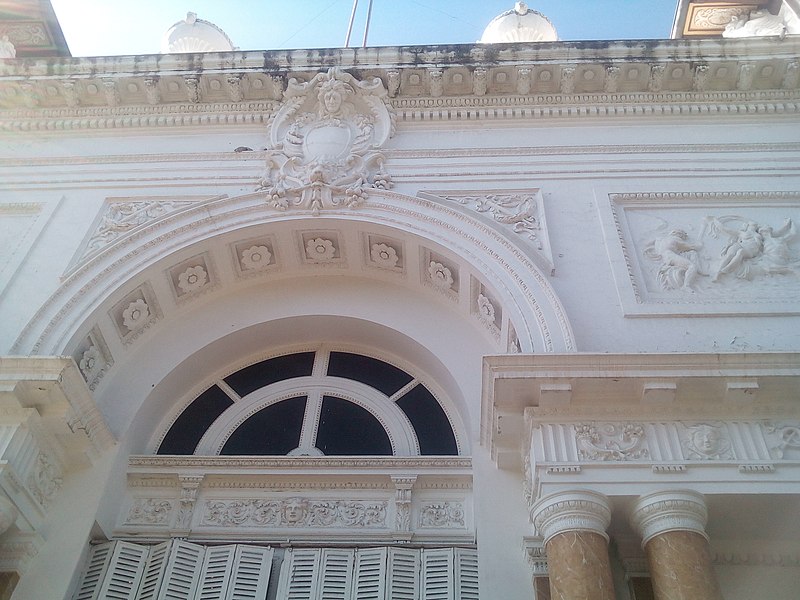 File:Palacio Portales ventana foto de Yudith Catari.jpg