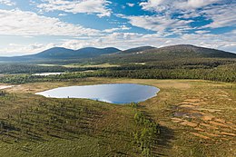 Pallastunturi et Hanhijärvi à Muonio, Laponie, Finlande, juin 2021.jpg