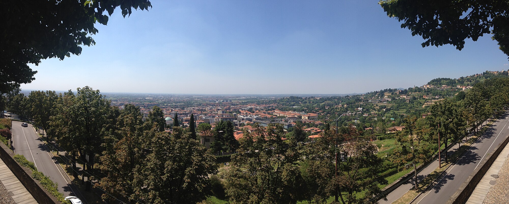 Панорама нова. Бергамо панорама. Бергамо панорама города.