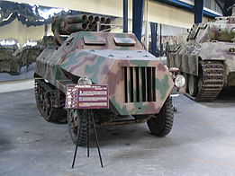 Panzerwerfer-kaŝnomo Maultier.jpg