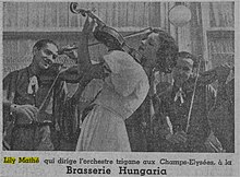 Lily Mathé à la Brasserie Hungaria, Paris, 11 avril 1937