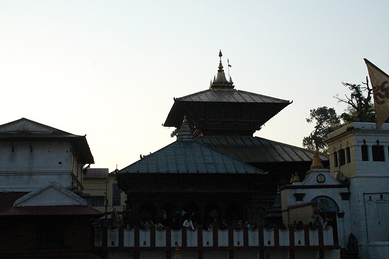 File:Pashupatinath Temple (Bishesh).jpg