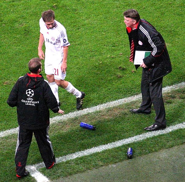 File:Philipp Lahm Louis van Gaal crop.jpg