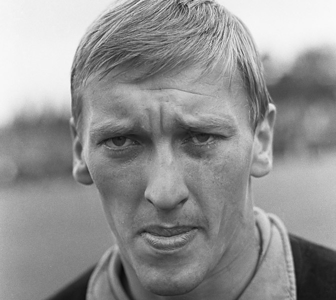 File:Pim Doesburg (PSV) (headshot).jpg