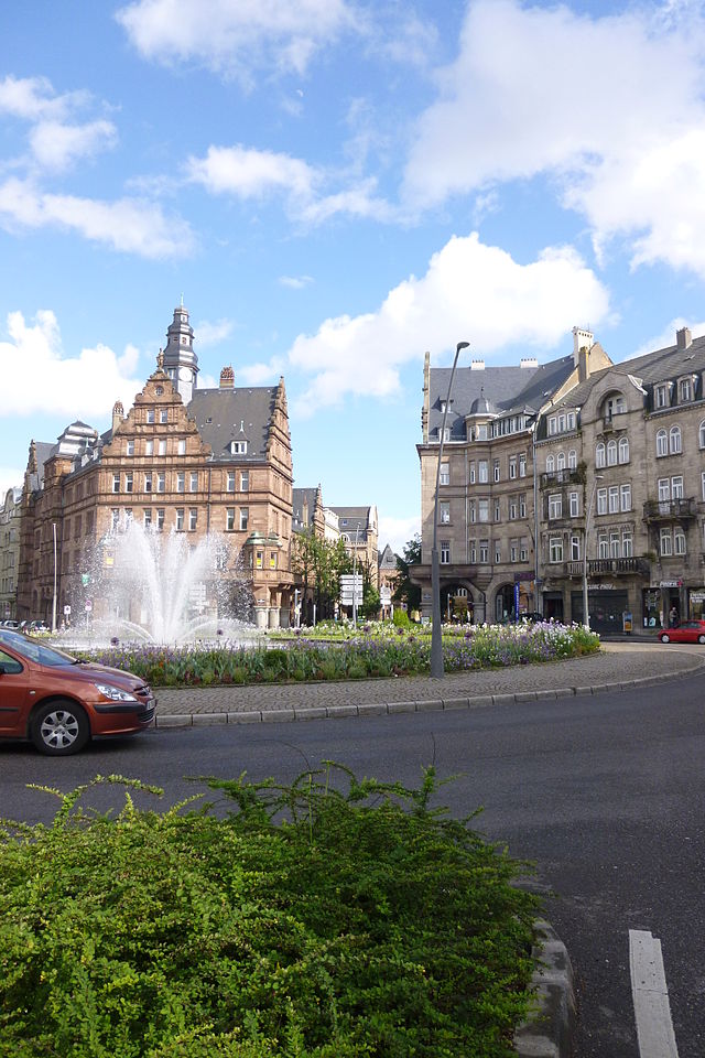 Place Raymond Mondon - Metz 57.JPG