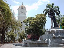 File:Plaza_girardot.jpg