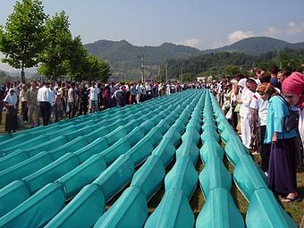 13 au 16 juillet : massacre de Srebrenica