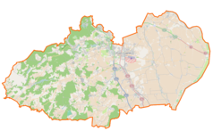 Mapa konturowa powiatu gdańskiego, blisko centrum u góry znajduje się punkt z opisem „Pruszcz Gdański”