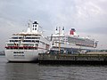 MS Deutschland with RMS Queen Mary 2