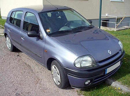 Renault Clio II Phase I Fünftürer 1.2.JPG