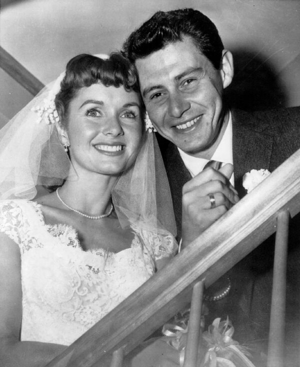 Debbie Reynolds and Fisher at their wedding, 1955