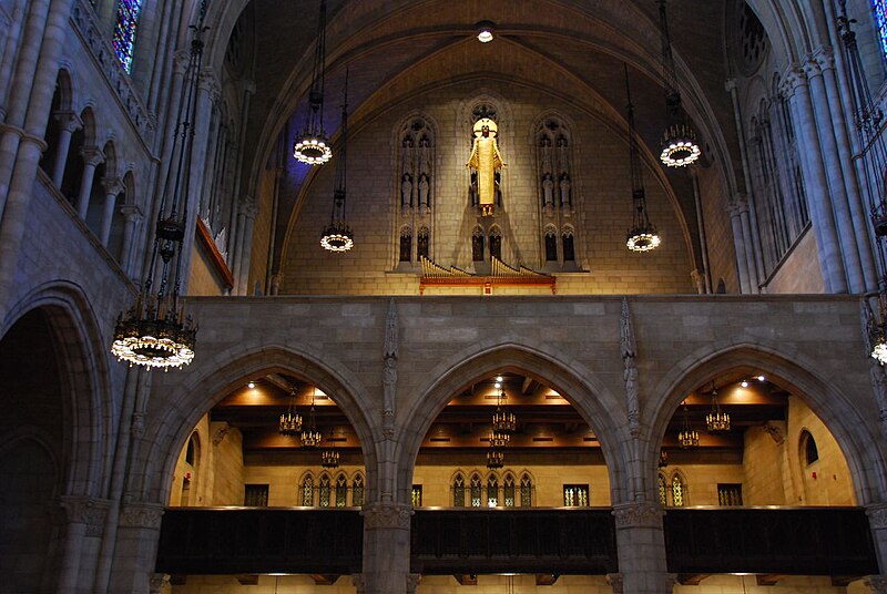 File:Riverside Narthex.jpg