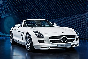 2011 джылда Франкфурт автосалонда Mercedes-Benz SLS AMG Roadster