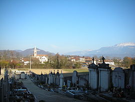 Saint-Cassien vu du cimetiere.jpg