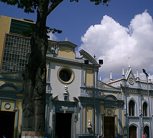 Fachada de la Iglesia de San Francisco y ceiba de San Francisco