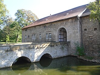 Das Schloss Veltheim 330px-Schloss-eingang-veltheim-ohe-1