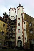 Individual features of the aggregate Noschkowitz manor: castle and manor with wall (see also aggregate document - obj 09303808, same address)