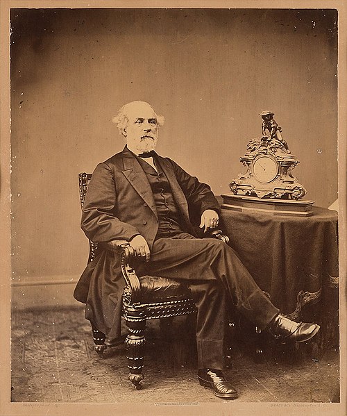 File:Seated portrait of Robert E. Lee by Mathew Brady.jpg