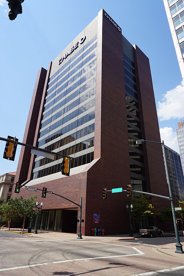 File:Shreveport September 2015 041 (Chase Tower).jpg