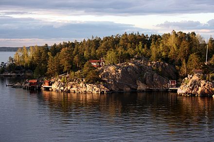 Archipelagos run along much of the Bothnia coast, Åland, and Gulf of Finland. They consist of thousands of rocky inlets, like this one seen from the Stockholm–Tallinn ferry.