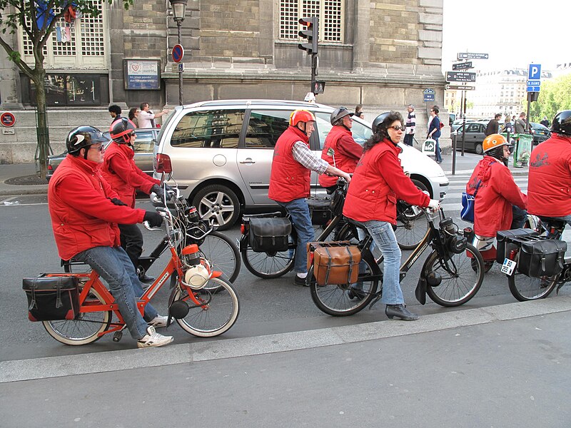 File:Solexes in Paris.jpg