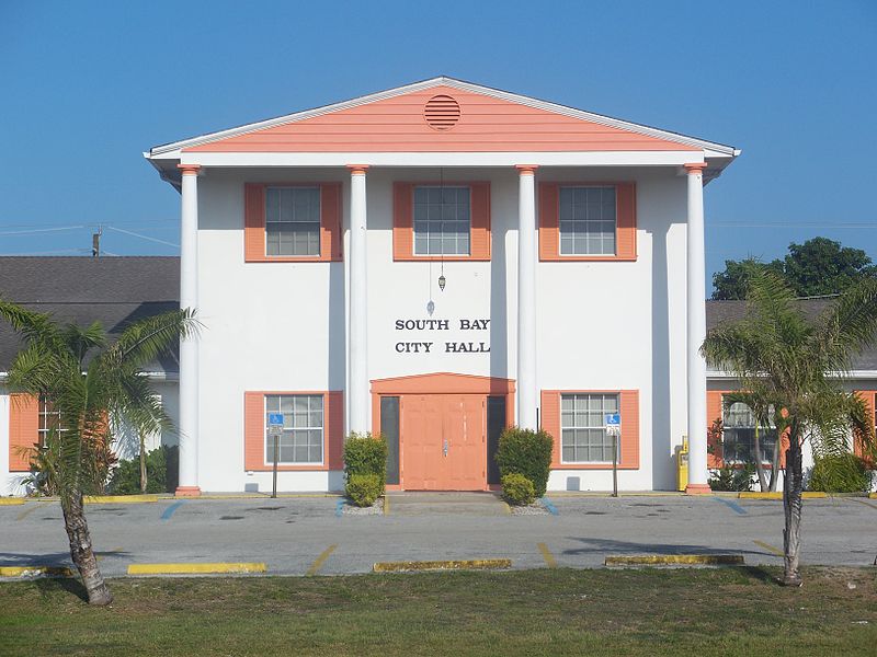 File:South Bay FL city hall01.jpg