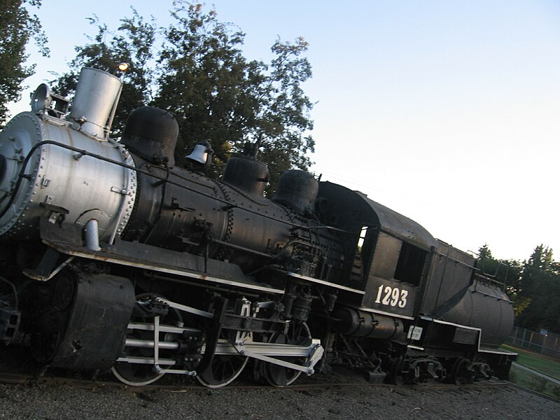 File:SouthernPacicicEngine1293TakenInDrPowersParkSept2009.JPG